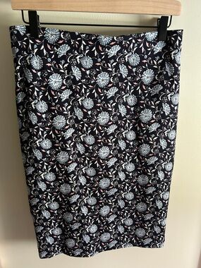 Loft navy blue and light blue print skirt